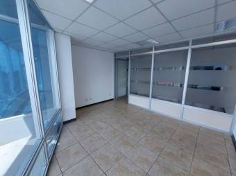 Se alquila oficina en moderno edificio de Paseo Colón 25-1443
