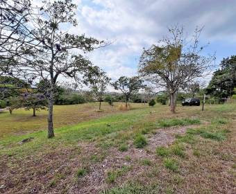 Lot for sale in the Villas del Arroyo Eco-Residential Complex in Las Vueltas de La Guacima.
