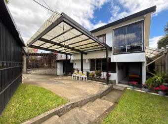 VENTA DE CASA CON USO MIXTO SOBRE CALLE PRINCIPAL, DESAMPARADOS