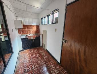 Alquiler Casa en Desamparados Centro. (excelente ubicación)