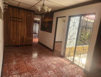 Alquiler Casa en Desamparados Centro. (excelente ubicación)