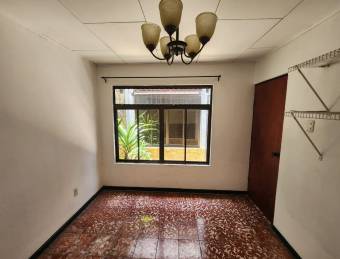 Alquiler Casa en Desamparados Centro. (excelente ubicación)