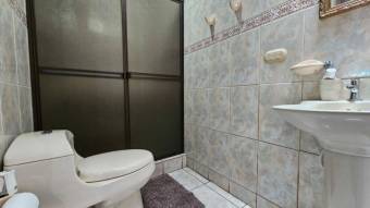 ALAJUELA RESIDENCIAL LISBOA VENDO CASA