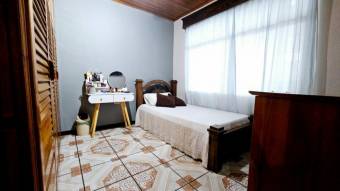 ALAJUELA RESIDENCIAL LISBOA VENDO CASA