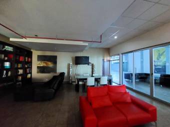 Se alquila oficina en moderno edificio de Paseo Colón 25-1443