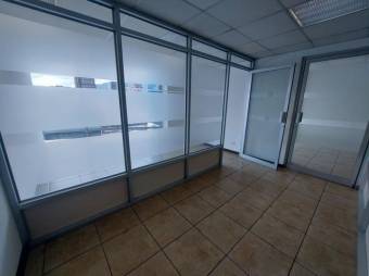 Se alquila oficina en moderno edificio de Paseo Colón 25-1443