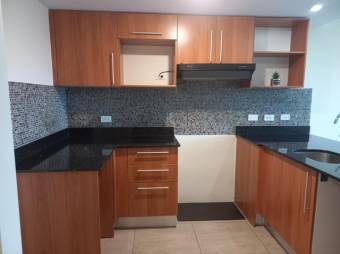 Se alquila apartamento en torre de Mondes de Oca 25-1659