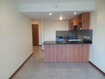 Se alquila apartamento en torre de Mondes de Oca 25-1659