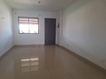 Se alquila espaciosa casa en condominio de Guácima 25-1280