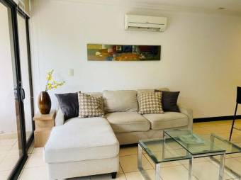 Se alquila moderno apartamento en condominio de Rio Oro 25-1574