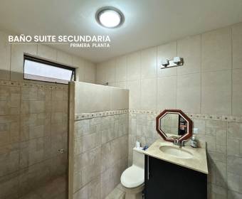 Casa a la venta en condominio Posada del Río, Las Vueltas de La Guácima. Casa a la venta en condominio Posada del Río, Las Vueltas de La Guácima.