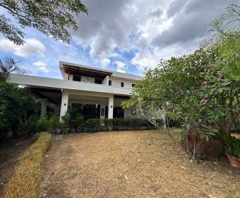Casa a la venta en condominio Posada del Río, Las Vueltas de La Guácima. Casa a la venta en condominio Posada del Río, Las Vueltas de La Guácima.