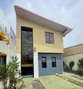 Se vende Propiedad con 2 Apartamentos   Santa Bárbara Heredia.   (Dúplex)      