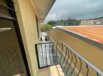 Se vende Propiedad con 2 Apartamentos   Santa Bárbara Heredia.   (Dúplex)      