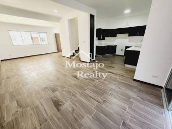 Venta de casa nueva, Condominio Piamonte, Brasil de Mora