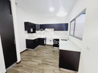 Venta de casa nueva, Condominio Piamonte, Brasil de Mora