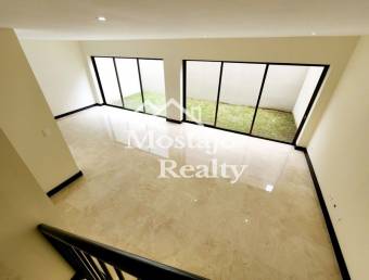 Venta de casa moderna en Condominio Hacienda Paraiso, Santa Ana