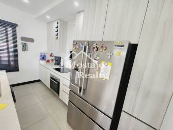 Venta de Casa, Condominio, Santa Ana centro