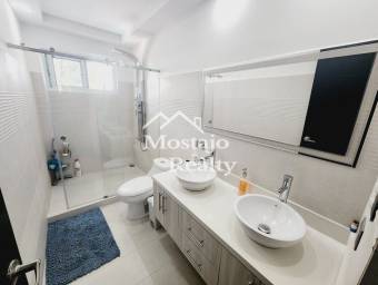 Venta de Casa, Condominio, Santa Ana centro