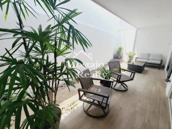 Venta de Casa, Condominio, Santa Ana centro