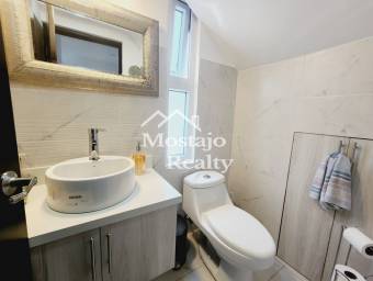 Venta de Casa, Condominio, Santa Ana centro