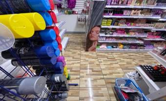 Venta edificio con local comercial Heredia centro.