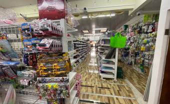 Venta edificio con local comercial Heredia centro.