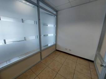 Se alquila oficina en moderno edificio de Paseo Colón 25-1443