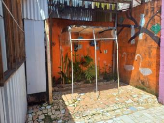 Se alquila espaciosa casa en Mata de Plátano San José 25-1701