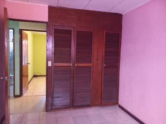 Se alquila espaciosa casa en Mata de Plátano San José 25-1701