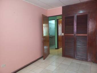 Se alquila espaciosa casa en Mata de Plátano San José 25-1701