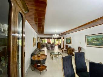 Venta de Casa en San Rafael de Escazú. RAH 25-678 PRECIO REBAJADO