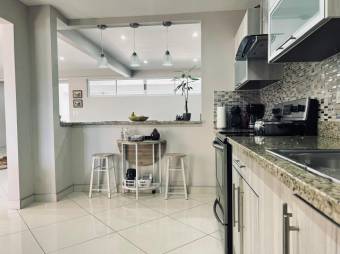 Venta de Casa en San Rafael de Escazú. RAH 26-1123 PRECIO REBAJADO