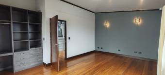 Venta de casa en San Rafael de Oreamuno