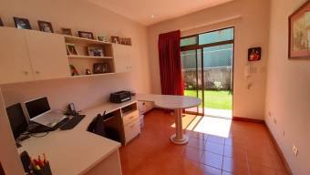 Venta de casa en San Rafael de Coronado