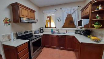 Venta de casa en San Rafael de Coronado