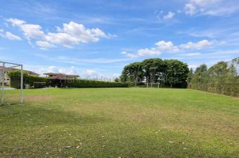 Exclusivo lote con vista al lago en condominio de lujo con amenidades premium #26-1693 GS