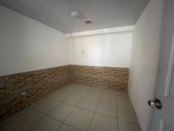 Venta de Casa  4 APTOS en Catedral, San José. RAH 26-1347 PRECIO REBAJADO
