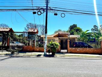 Venta de Lote Uso de Suelo Comercial-Residencial y Condominio en San Pablo de Heredia. RAH 26-1521 