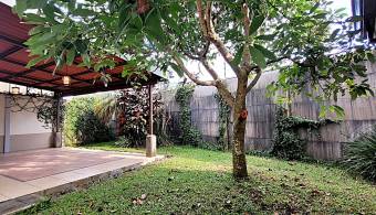 Venta de casa en condominio Altívar Moravia