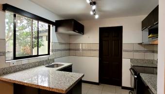 Venta de casa en condominio Altívar Moravia