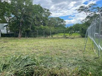 Lote plano en alquiler con doble frente y gran potencial de desarrollo #26-1692 GS