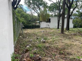 Lote plano en alquiler con doble frente y gran potencial de desarrollo #26-1692 GS