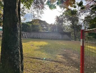 Lote plano en alquiler con excelente acceso y alto potencial #26-1690 GS