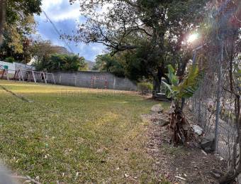 Lote plano en alquiler con excelente acceso y alto potencial #26-1690 GS