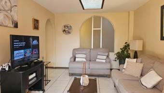 Venta de casa en Mata de Plátano Goicoechea