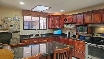 Venta de casa en Mata de Plátano Goicoechea