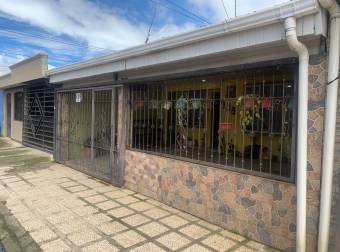 Bonita Casa en Urbanizacion en Paraiso