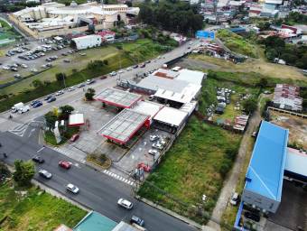 Lote comercial con doble frente y topografía plana ideal para desarrollo #25-1220 GS