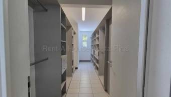 Casa moderna con terraza, jardín y amenidades premium en condominio #26-1706 GS